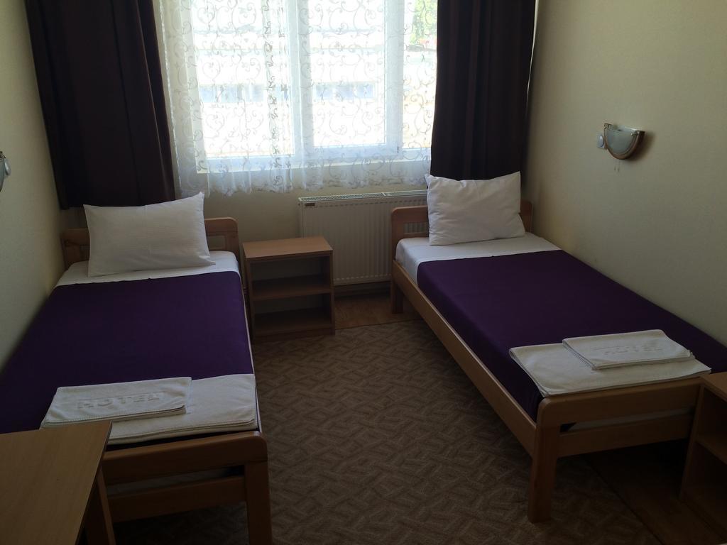 Garni Hotel Alma Pirot Oda fotoğraf