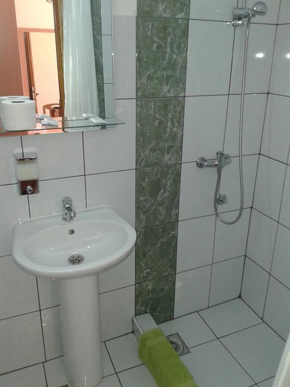 Garni Hotel Alma Pirot Oda fotoğraf
